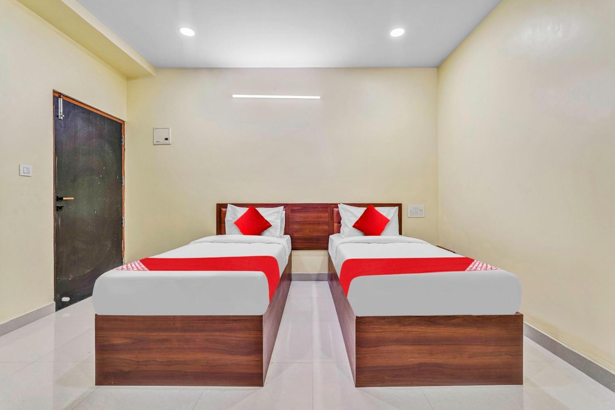 העיר בנגלור Oyo Flagship Hotel Ayodhya מראה חיצוני תמונה